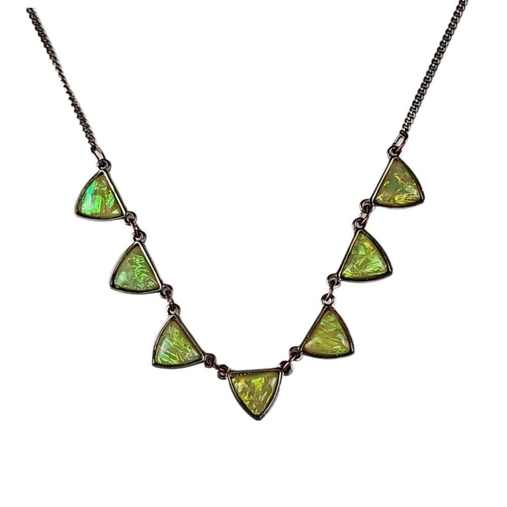 Triangle Short Necklace